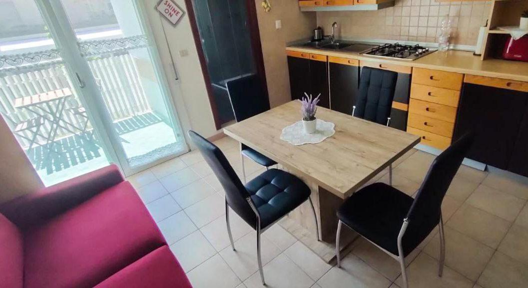 Viale Aurora Apartment บิบิโอเน ภายนอก รูปภาพ